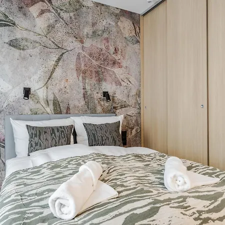 Stylowe Very Berry W Poznaniu Z Parkingiem I Balkonem By Renters * Poznan