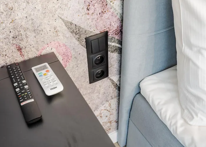 Stylowe Very Berry W Poznaniu Z Parkingiem I Balkonem By Renters * 포즈난