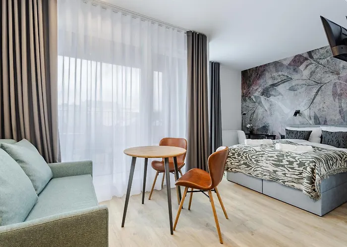 Stylowe Very Berry W Poznaniu Z Parkingiem I Balkonem By Renters 아파트 포즈난