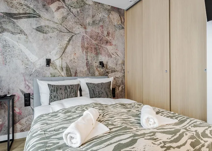 Stylowe Very Berry W Poznaniu Z Parkingiem I Balkonem By Renters * Poznan